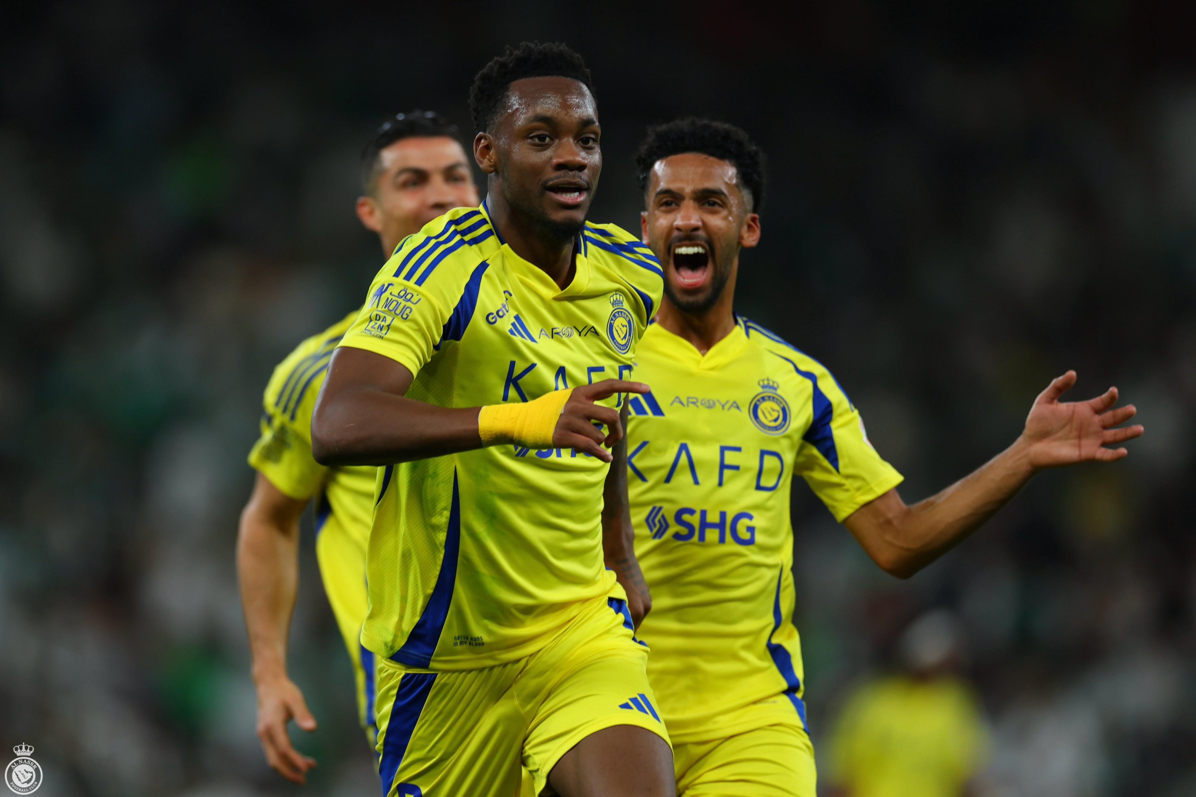 爱游戏入口 C罗巅峰对决，穆雷与70激战SKT分钟，赛况扑朔迷离胜负难料！